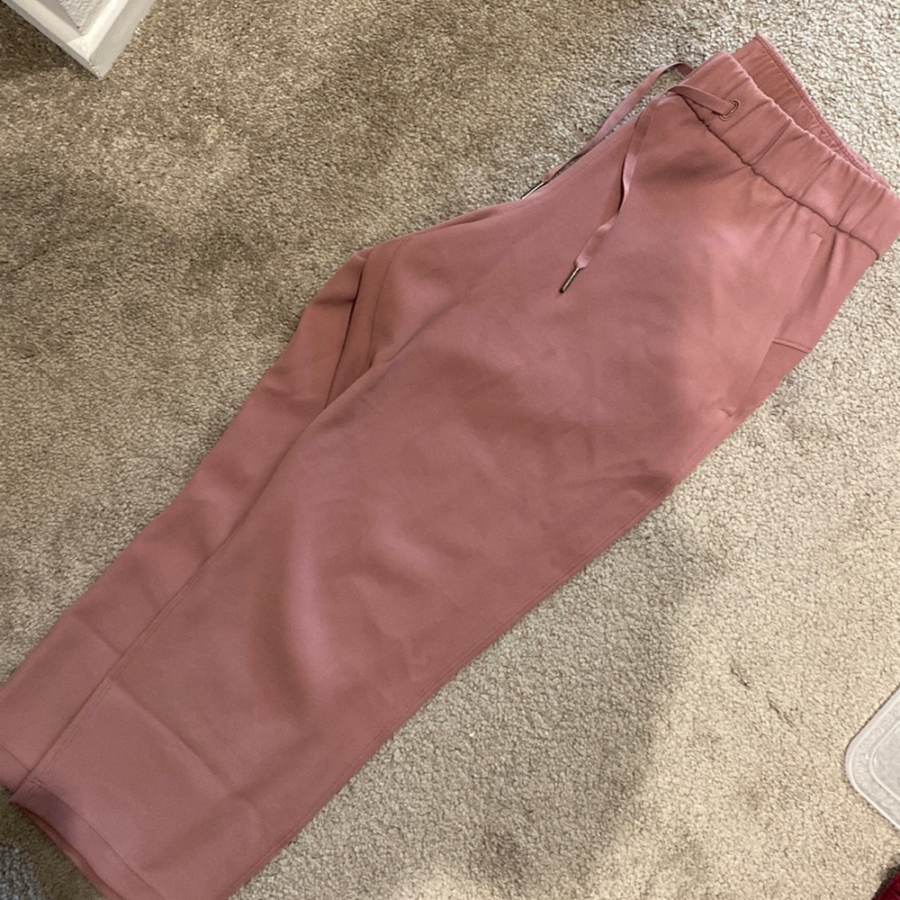 Lululemon on the fly 7/8 Pants